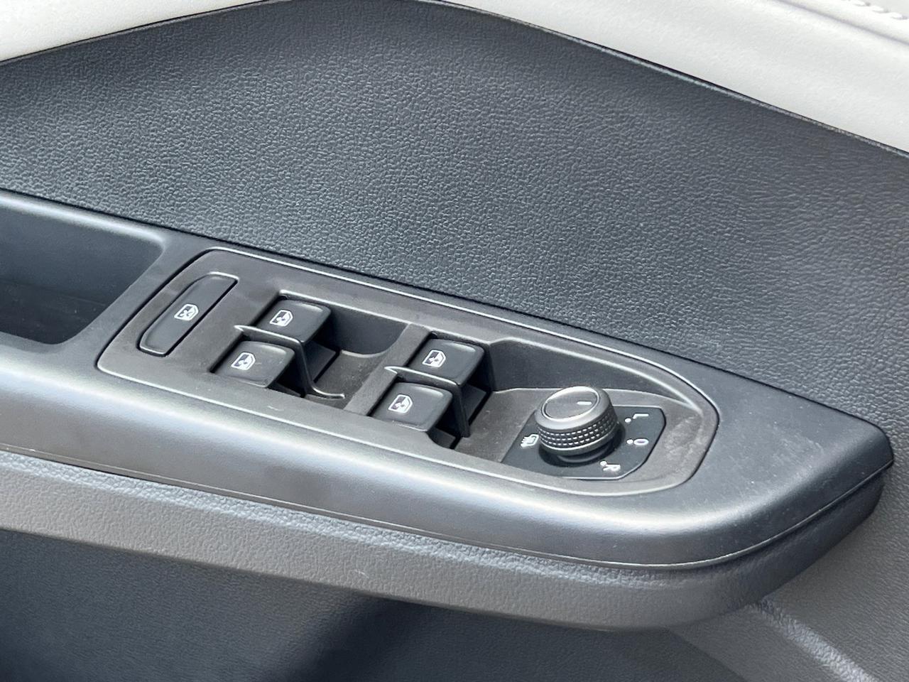 2025 Volkswagen Taos 1.5T SE Hagerstown MD