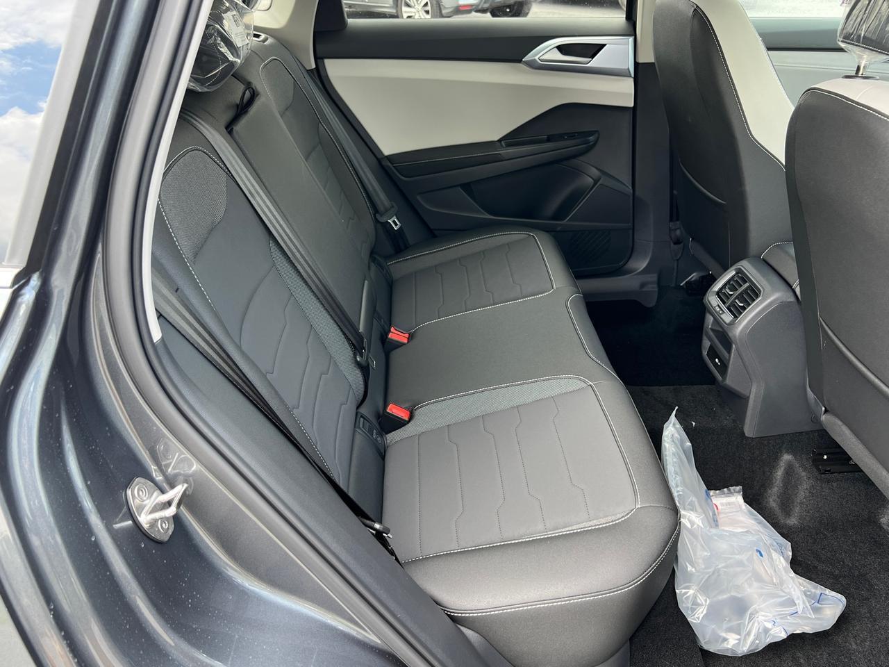 2025 Volkswagen Taos 1.5T SE Hagerstown MD