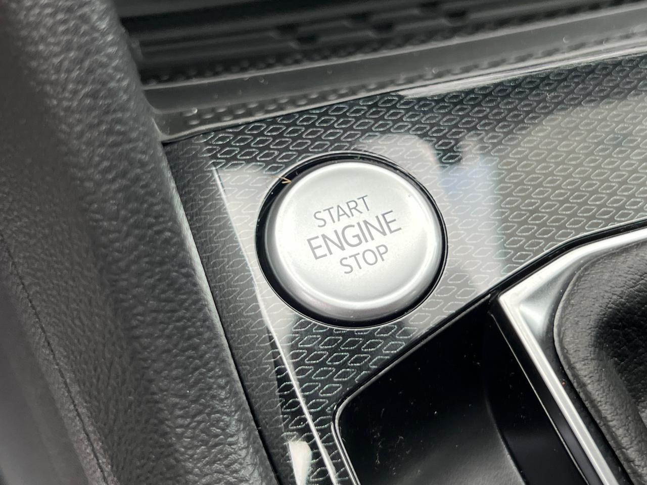 2025 Volkswagen Taos 1.5T SE Hagerstown MD