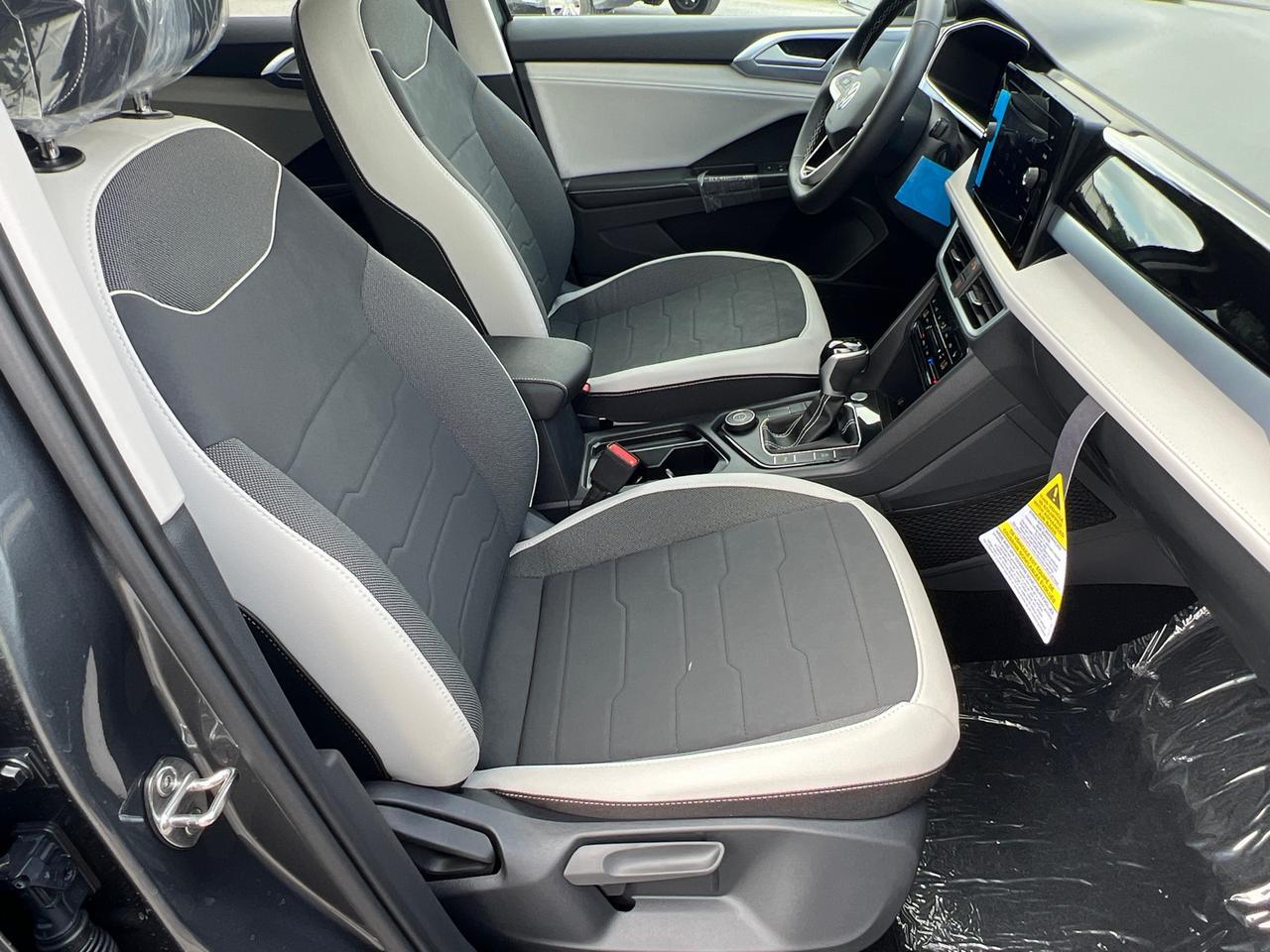 2025 Volkswagen Taos 1.5T SE Hagerstown MD