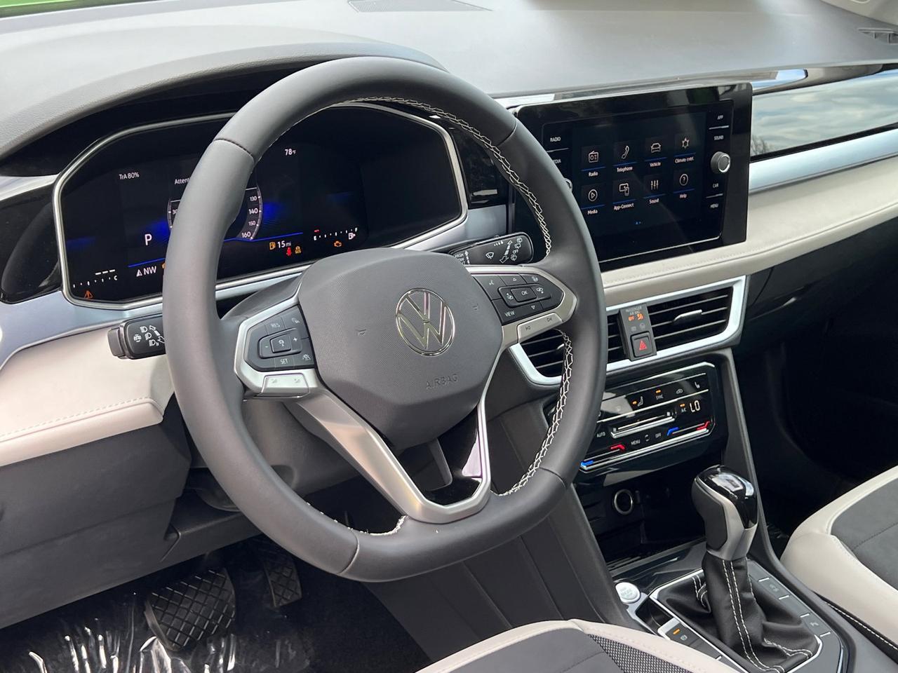 2025 Volkswagen Taos 1.5T SE Hagerstown MD