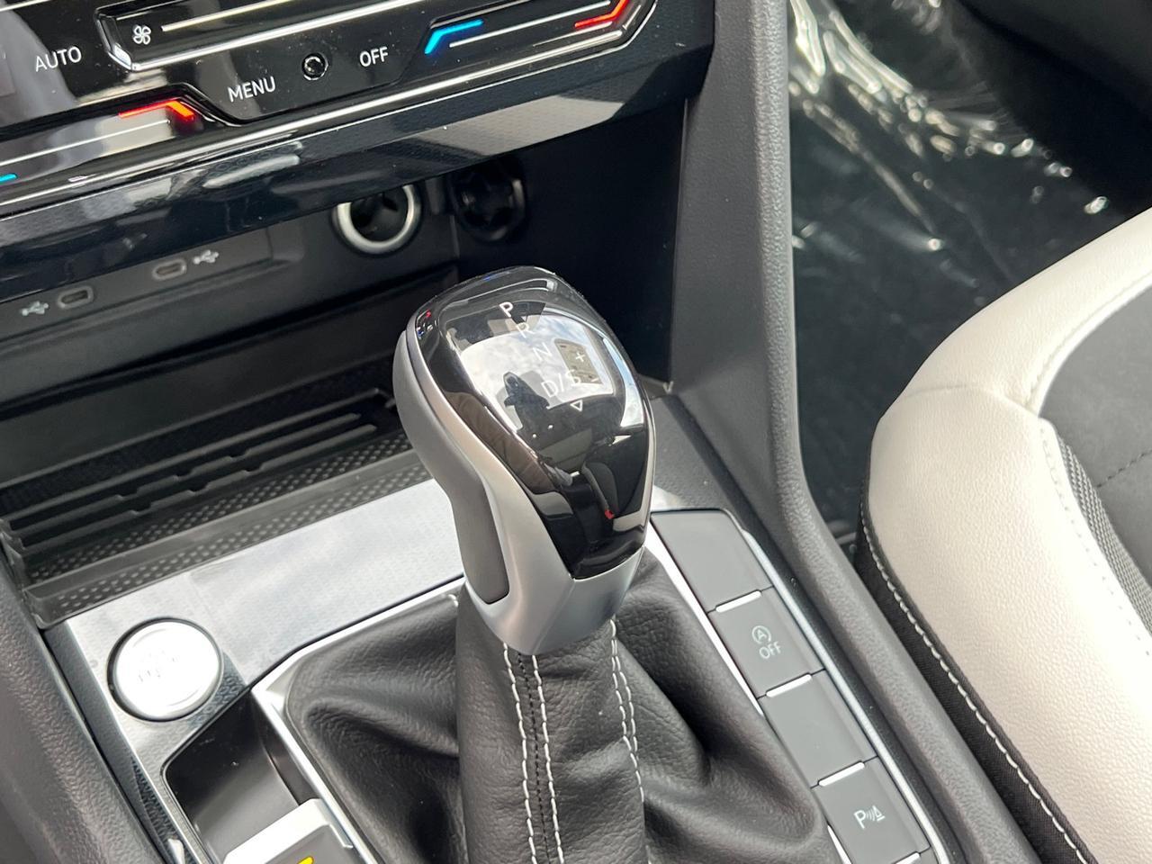 2025 Volkswagen Taos 1.5T SE Hagerstown MD
