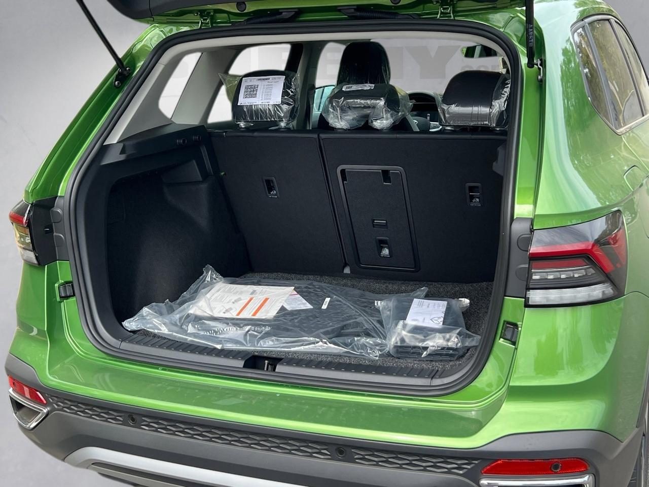 2025 Volkswagen Taos 1.5T SE Hagerstown MD