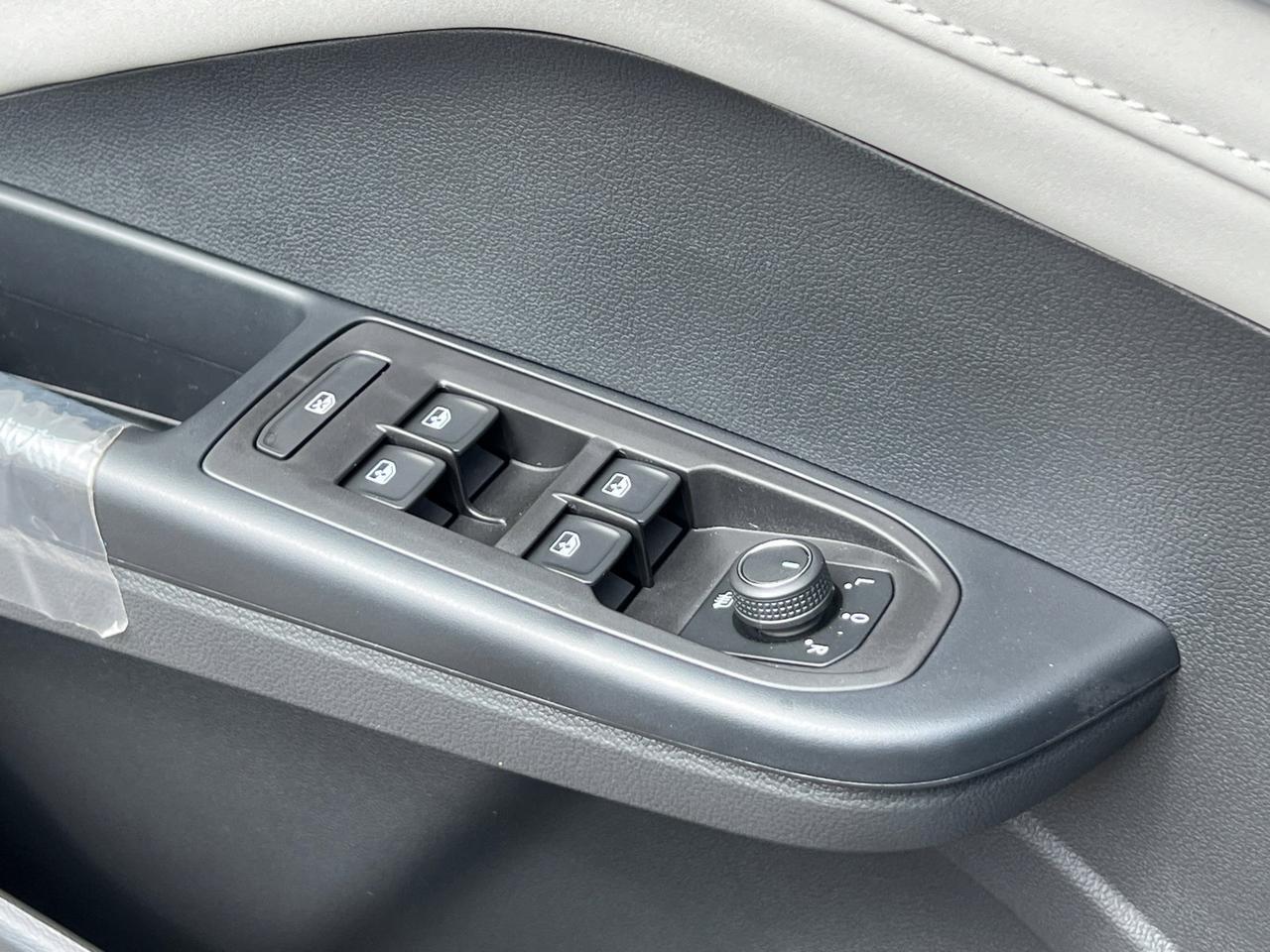 2025 Volkswagen Taos 1.5T SE Hagerstown MD