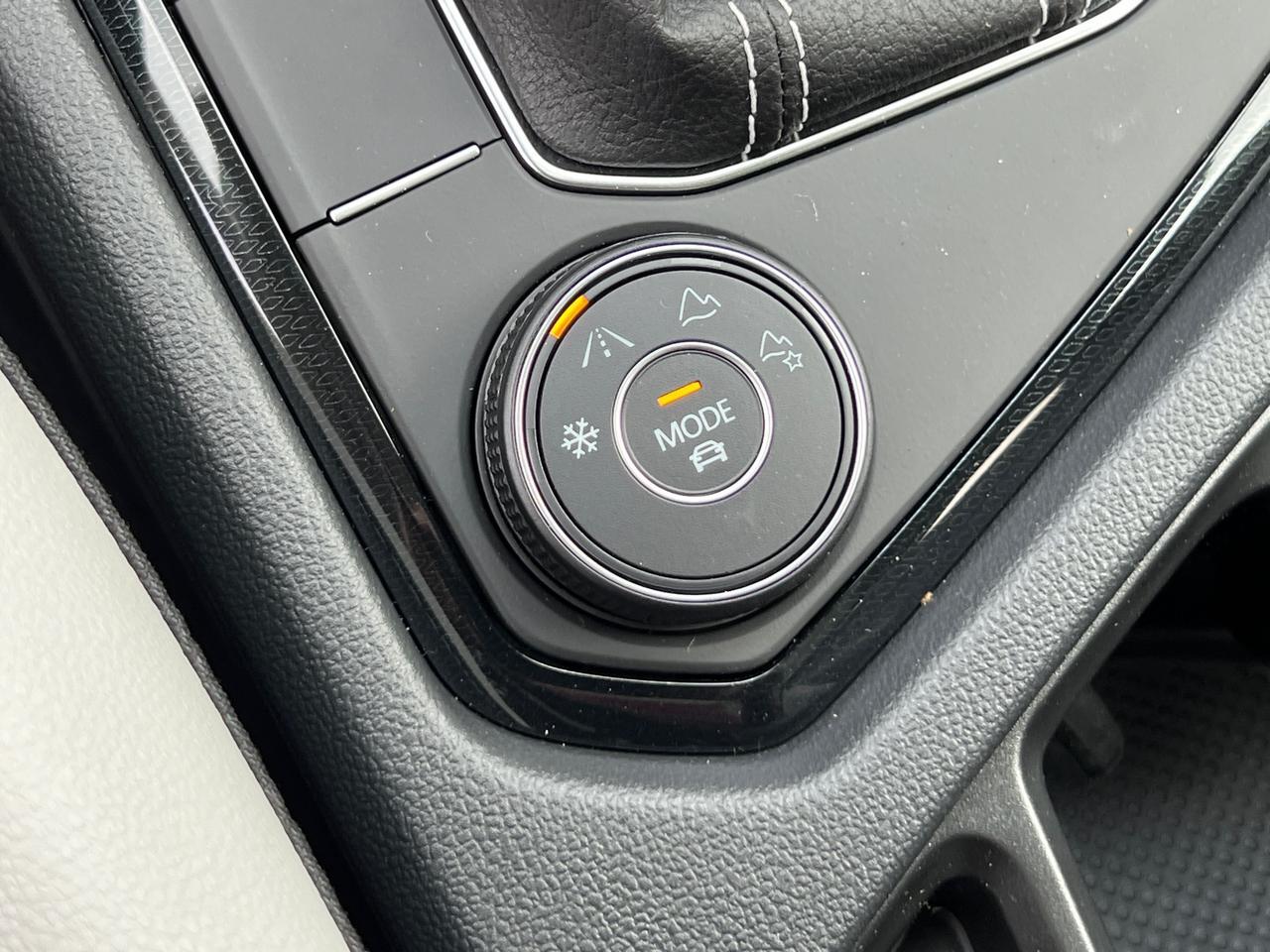 2025 Volkswagen Taos 1.5T SE Hagerstown MD