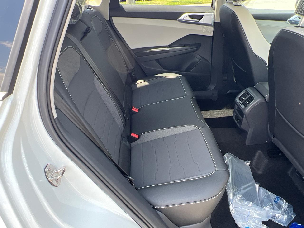 2025 Volkswagen Taos 1.5T SE Hagerstown MD