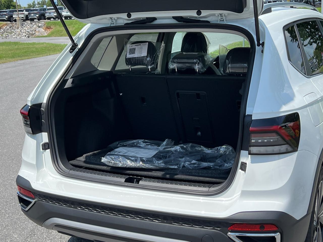2025 Volkswagen Taos 1.5T SE Hagerstown MD