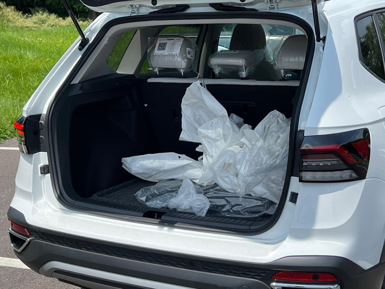 2025 Volkswagen Taos 1.5T SE Hagerstown MD