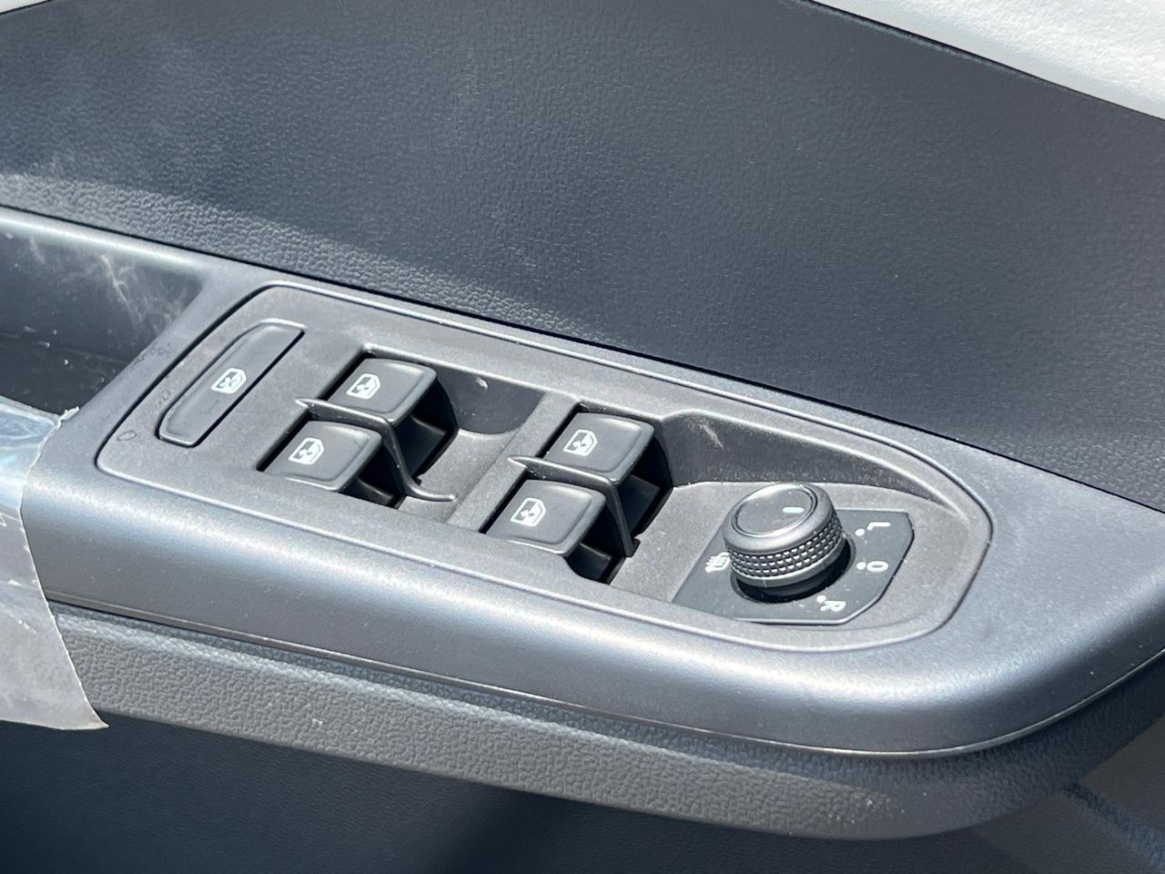 2025 Volkswagen Taos 1.5T SE Hagerstown MD