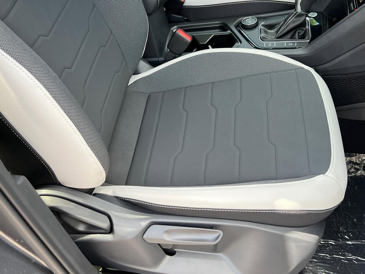 2025 Volkswagen Taos 1.5T SE Hagerstown MD