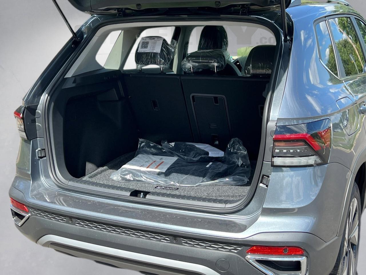 2025 Volkswagen Taos 1.5T SE Hagerstown MD