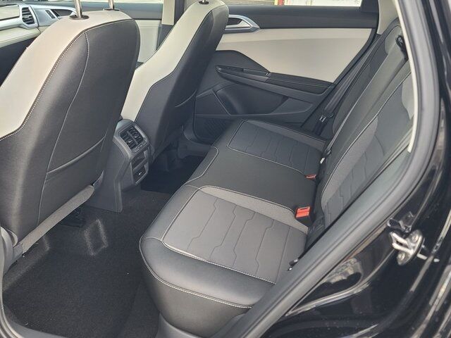 2025 Volkswagen Taos 1.5T SE Springfield VA