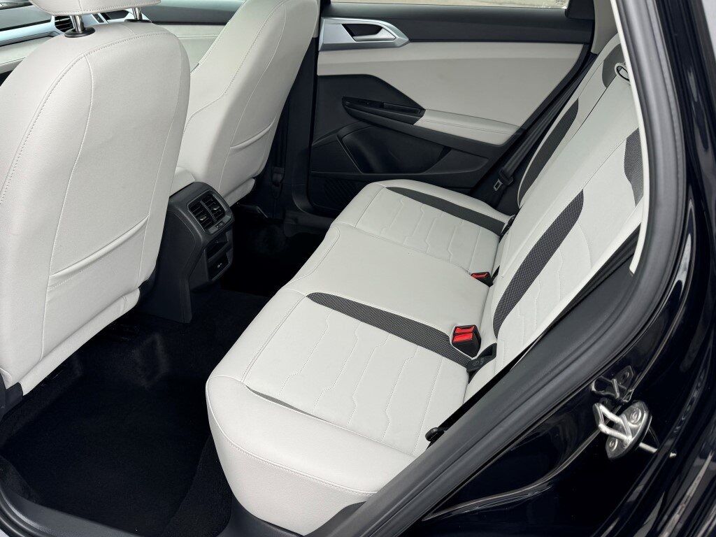 2025 Volkswagen Taos 1.5T SE Springfield VA