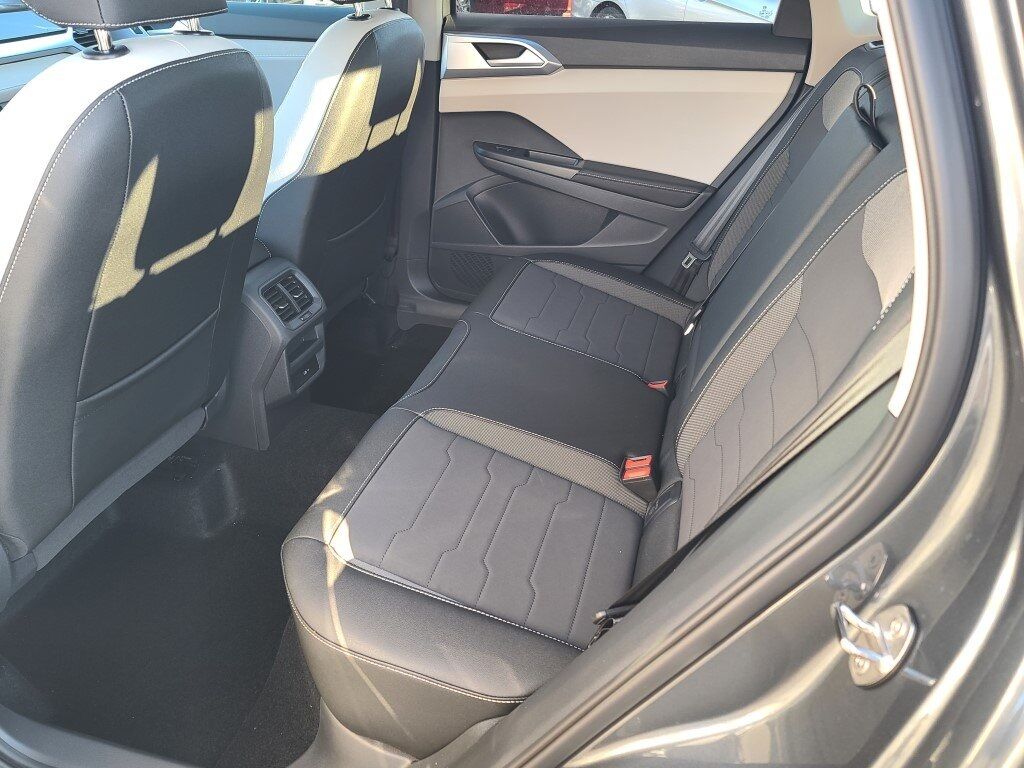 2025 Volkswagen Taos 1.5T SE Springfield VA