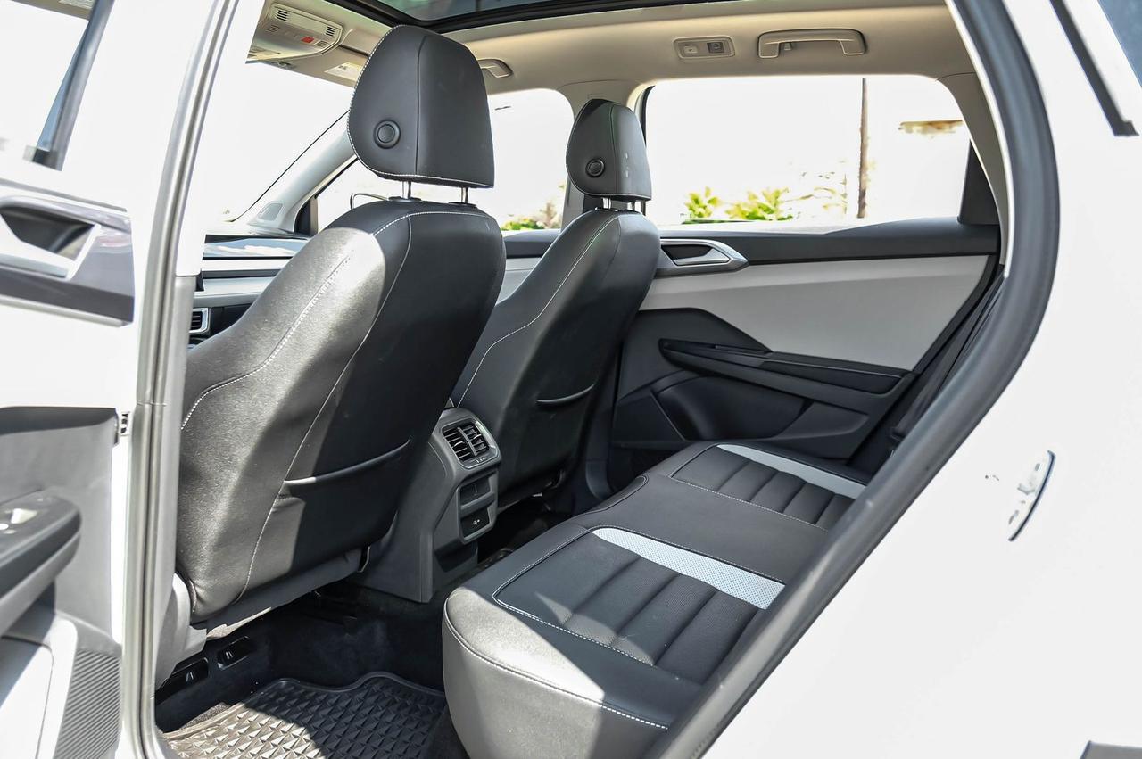 2025 Volkswagen Taos 1.5T SEL Richardson TX