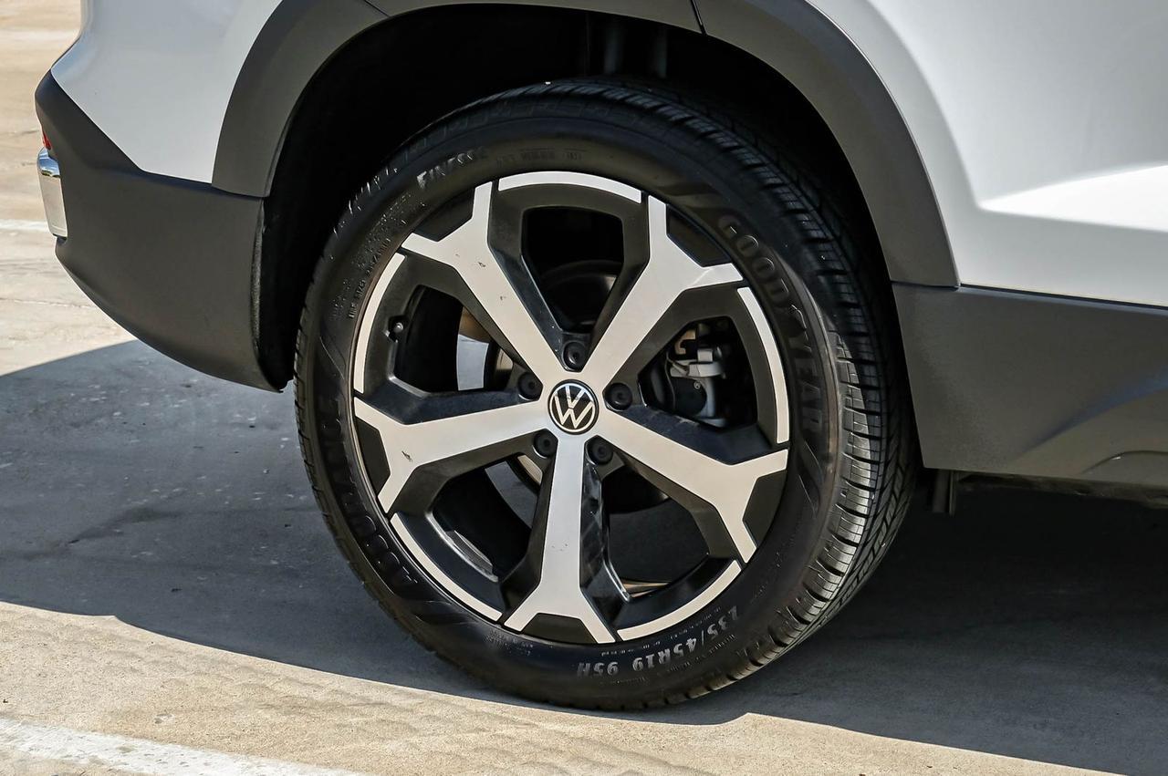 2025 Volkswagen Taos 1.5T SEL Richardson TX