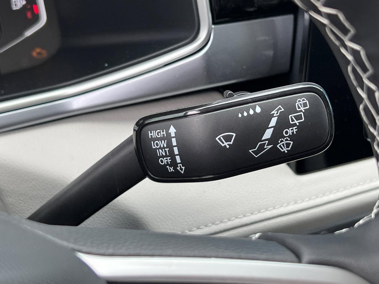 2025 Volkswagen Taos 1.5T SEL Hagerstown MD