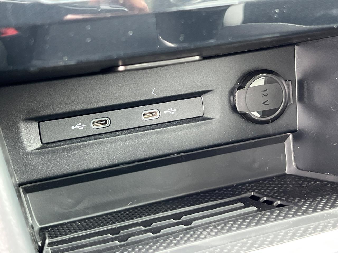 2025 Volkswagen Taos 1.5T SEL Hagerstown MD