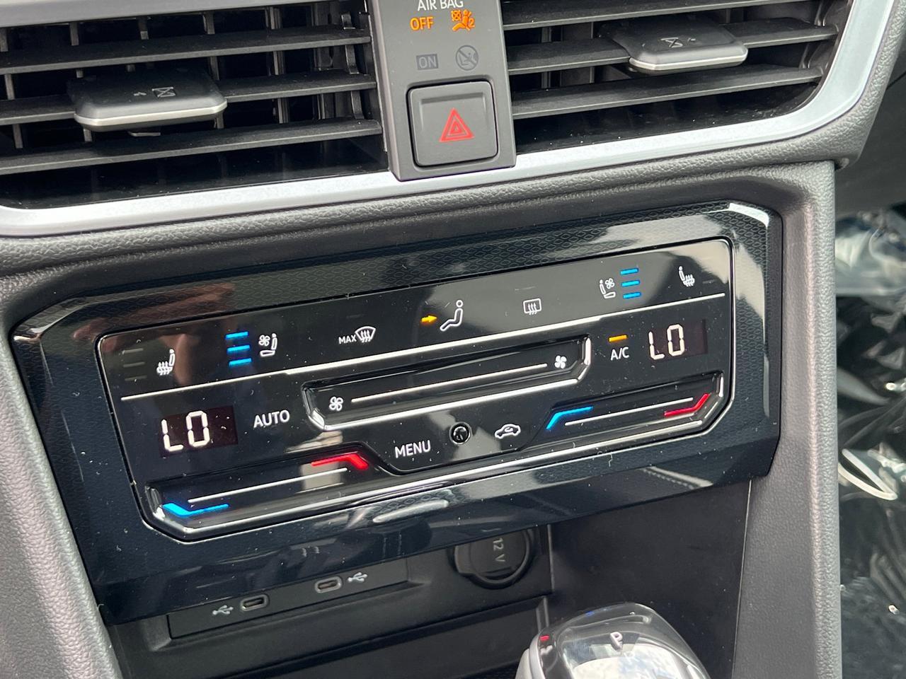 2025 Volkswagen Taos 1.5T SEL Hagerstown MD