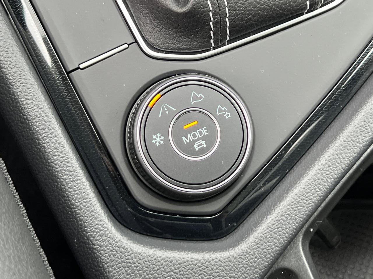 2025 Volkswagen Taos 1.5T SEL Hagerstown MD