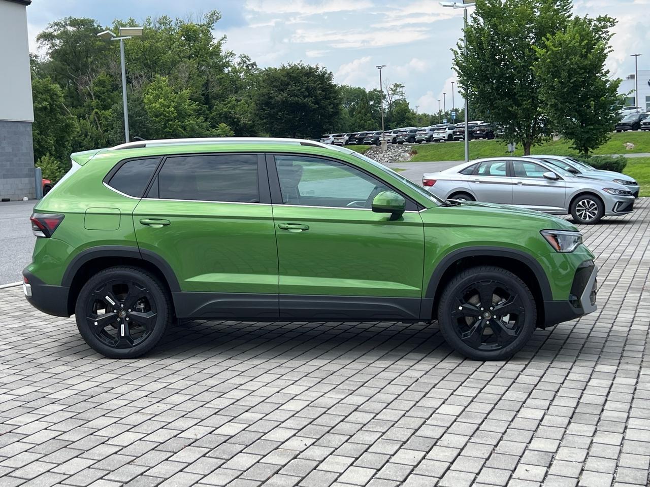 2025 Volkswagen Taos 1.5T SEL Hagerstown MD