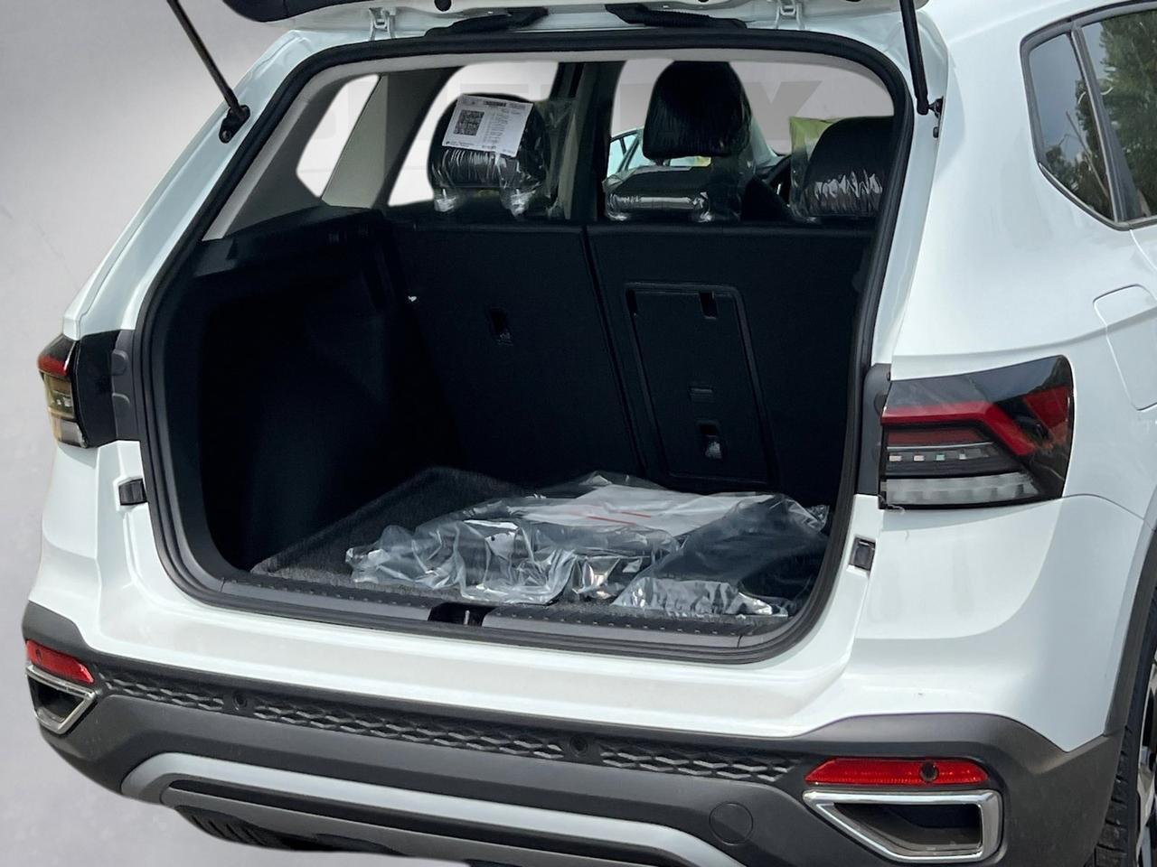 2025 Volkswagen Taos 1.5T SEL Hagerstown MD