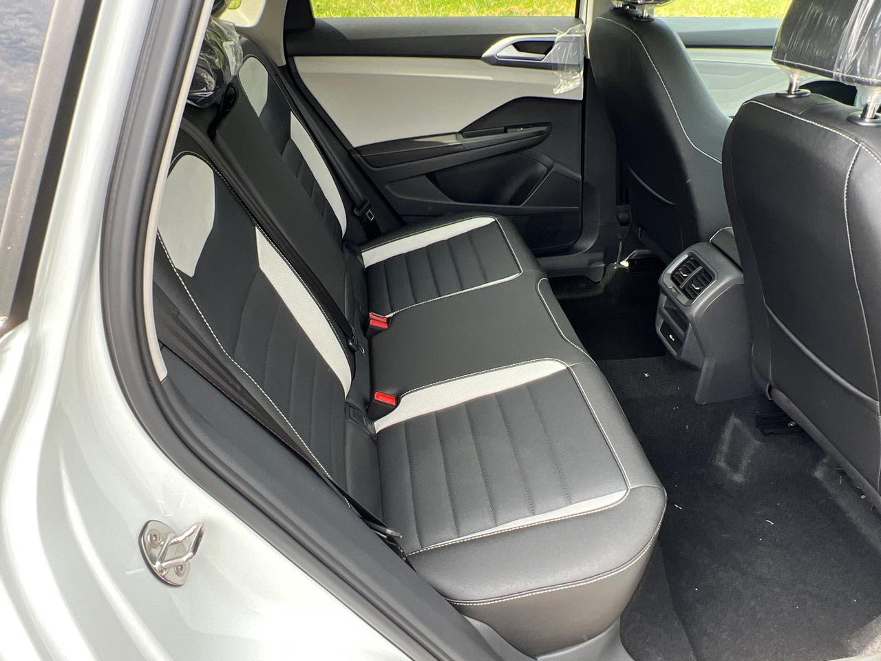 2025 Volkswagen Taos 1.5T SEL Hagerstown MD