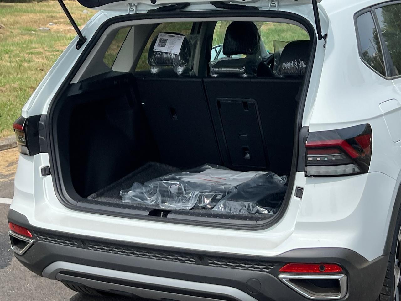 2025 Volkswagen Taos 1.5T SEL Hagerstown MD