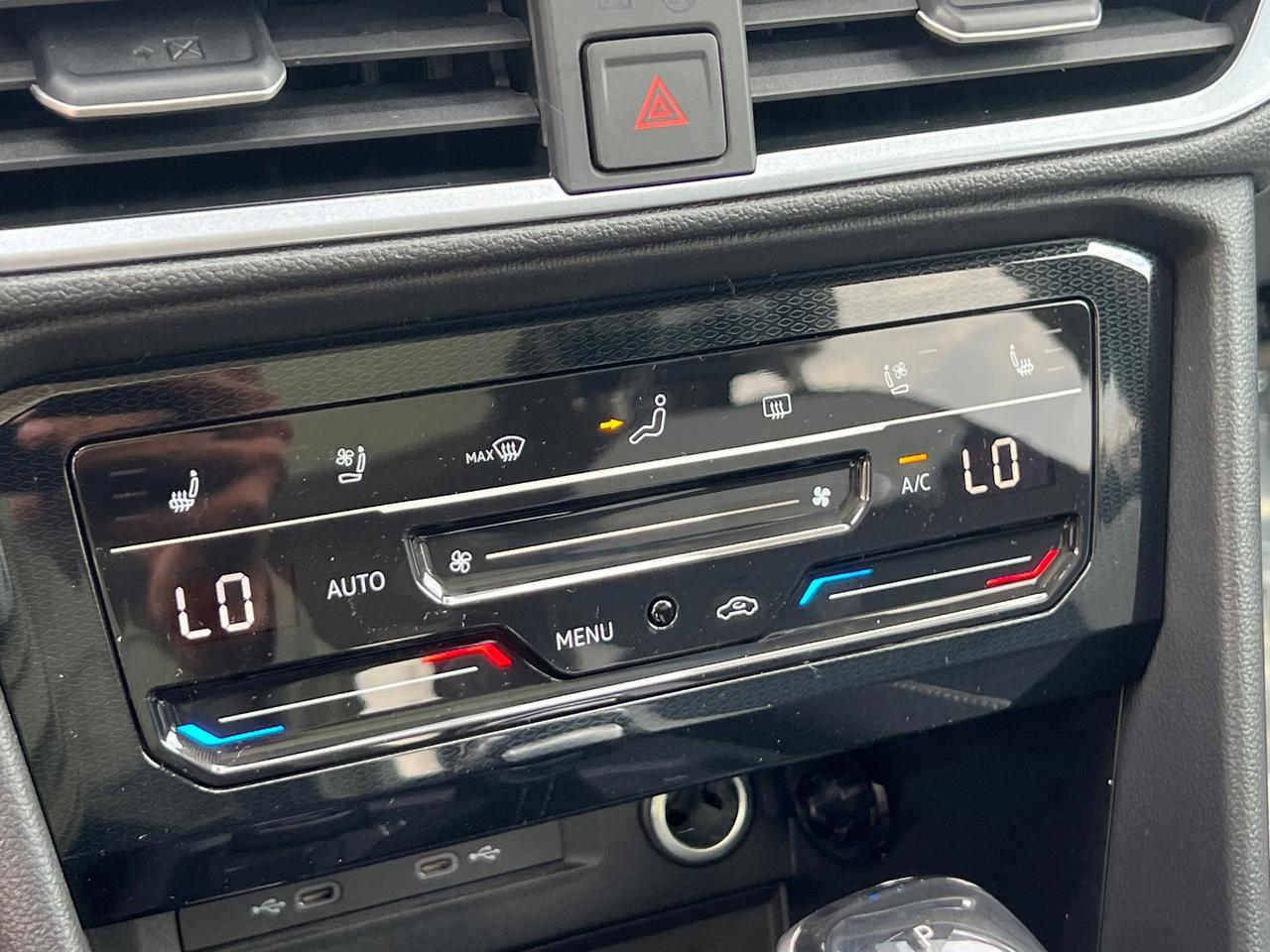 2025 Volkswagen Taos 1.5T SEL Hagerstown MD