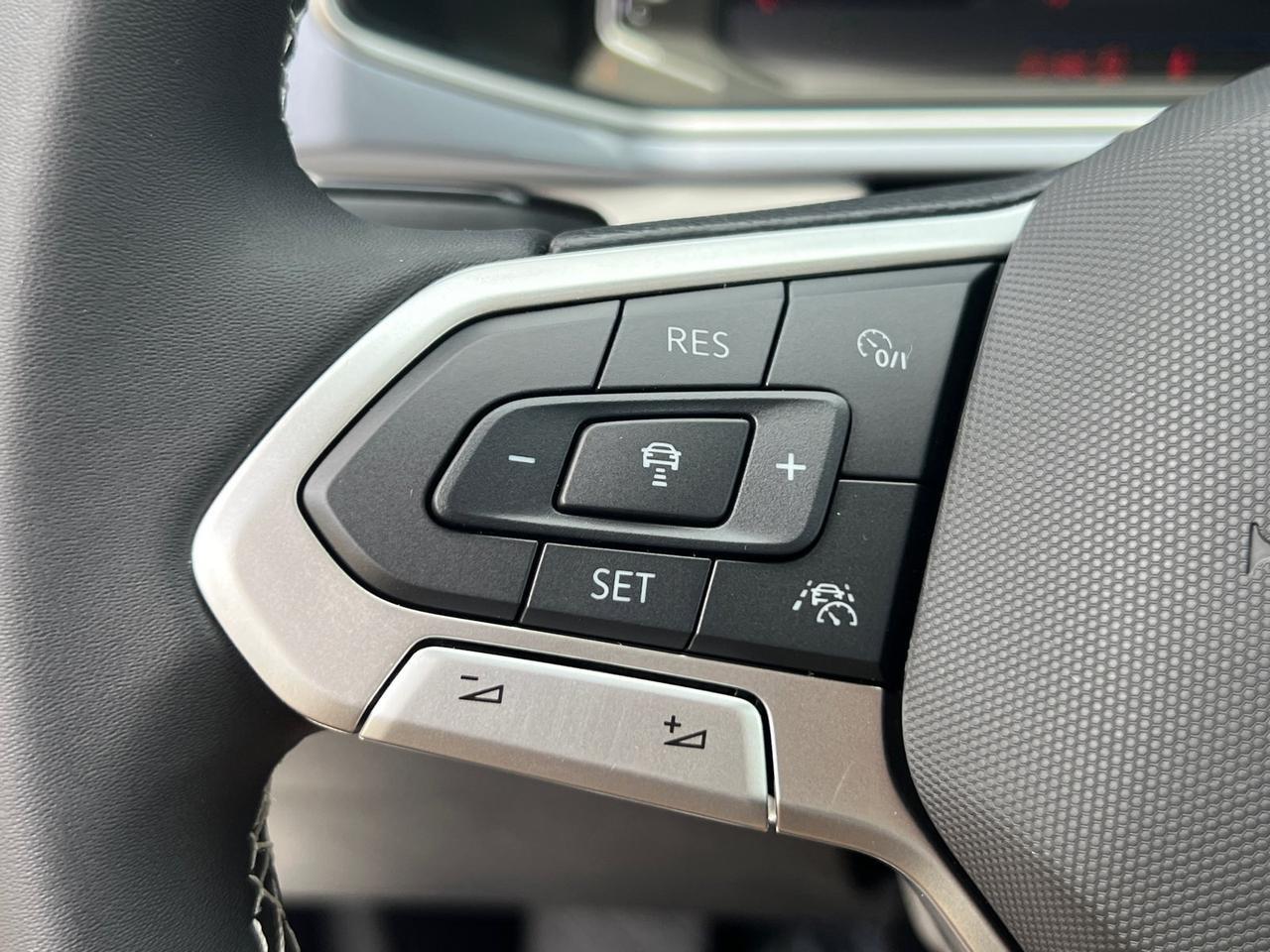 2025 Volkswagen Taos 1.5T SEL Hagerstown MD