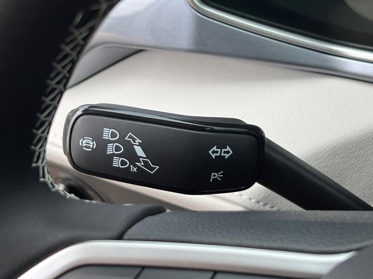 2025 Volkswagen Taos 1.5T SEL Hagerstown MD