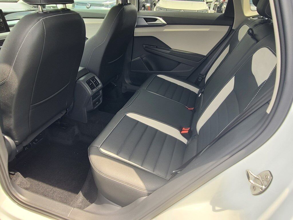 2025 Volkswagen Taos 1.5T SEL Springfield VA