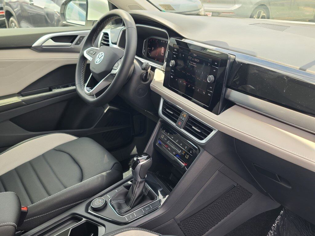 2025 Volkswagen Taos 1.5T SEL Springfield VA