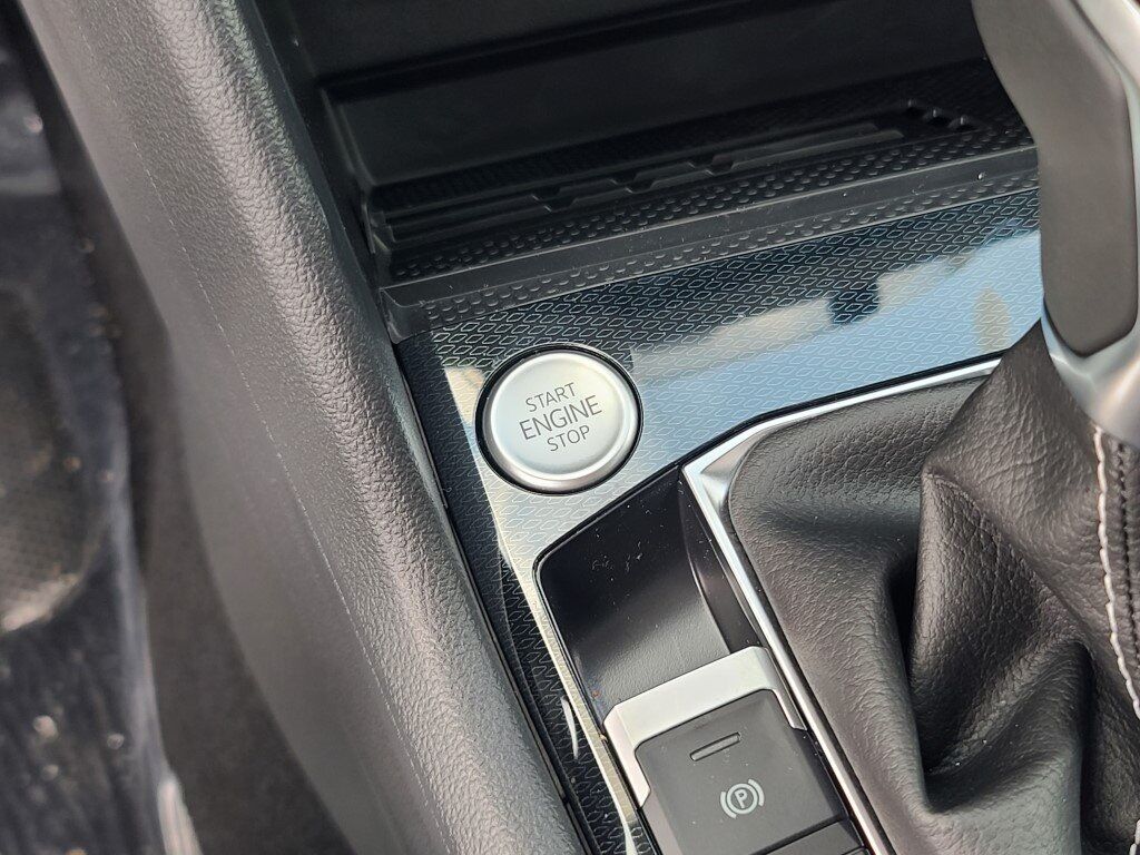 2025 Volkswagen Taos 1.5T SEL Springfield VA