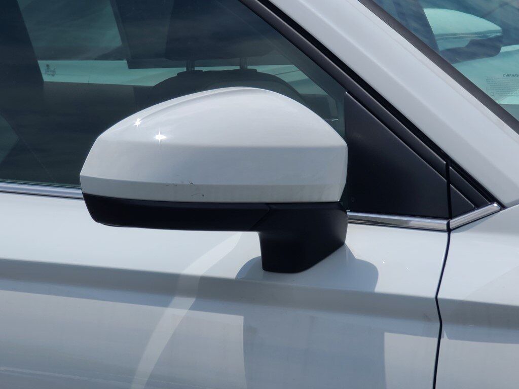2025 Volkswagen Taos 1.5T SEL Springfield VA