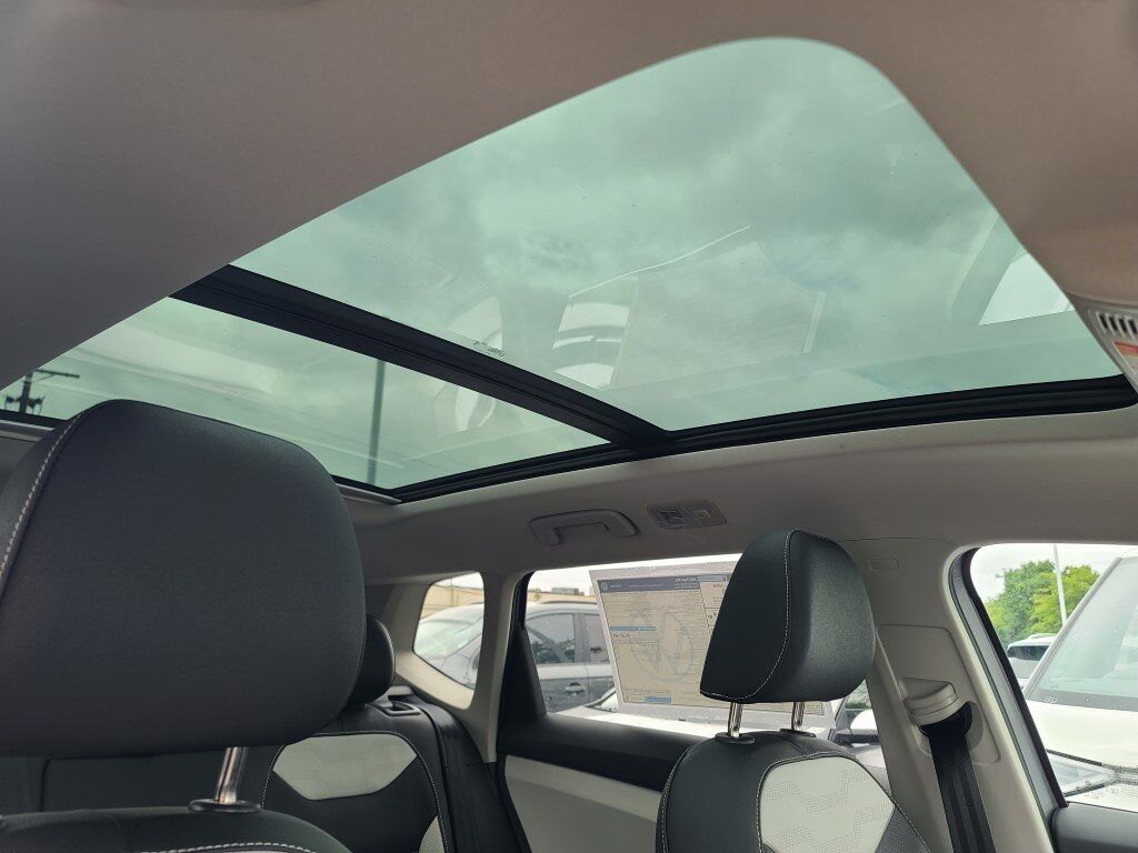 2025 Volkswagen Taos 1.5T SEL Springfield VA