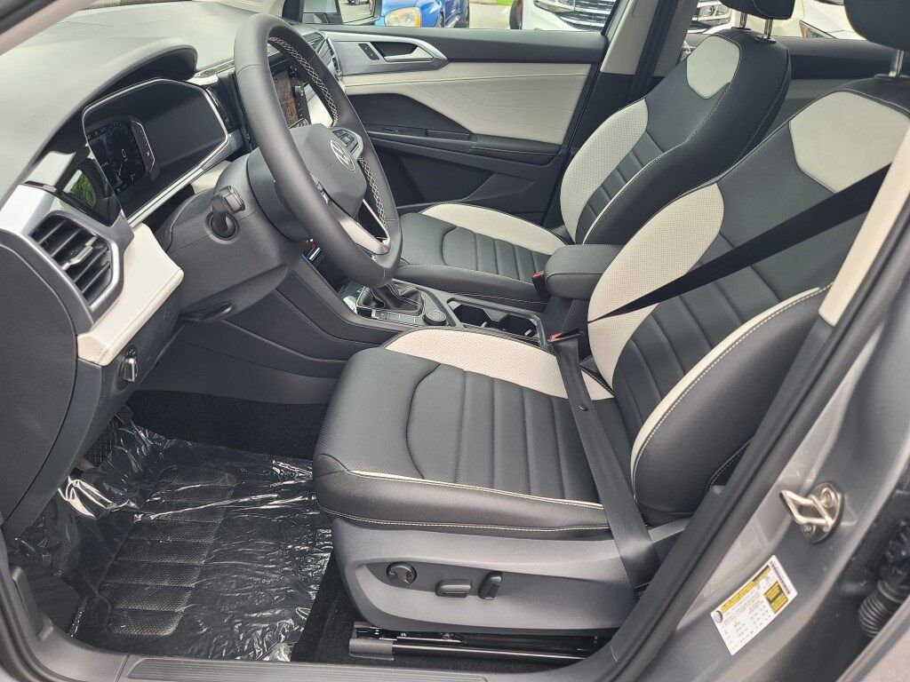 2025 Volkswagen Taos 1.5T SEL Springfield VA