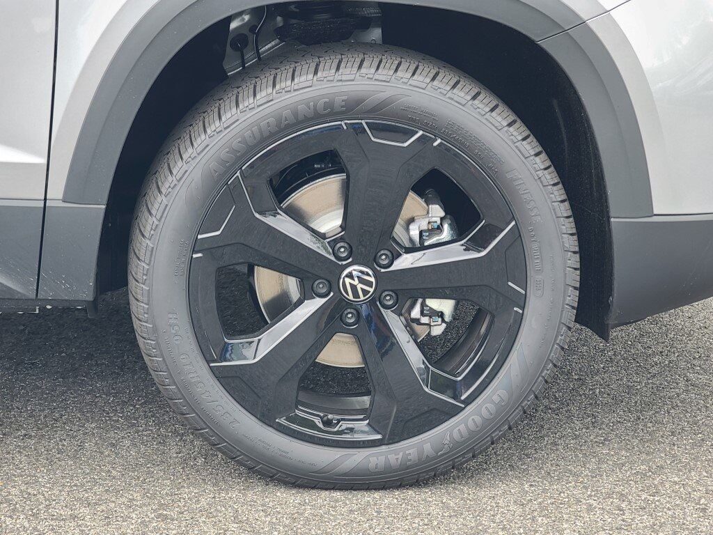 2025 Volkswagen Taos 1.5T SEL Springfield VA