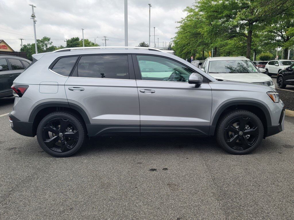 2025 Volkswagen Taos 1.5T SEL Springfield VA
