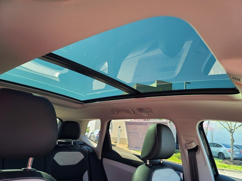 2025 Volkswagen Taos 1.5T SEL Springfield VA