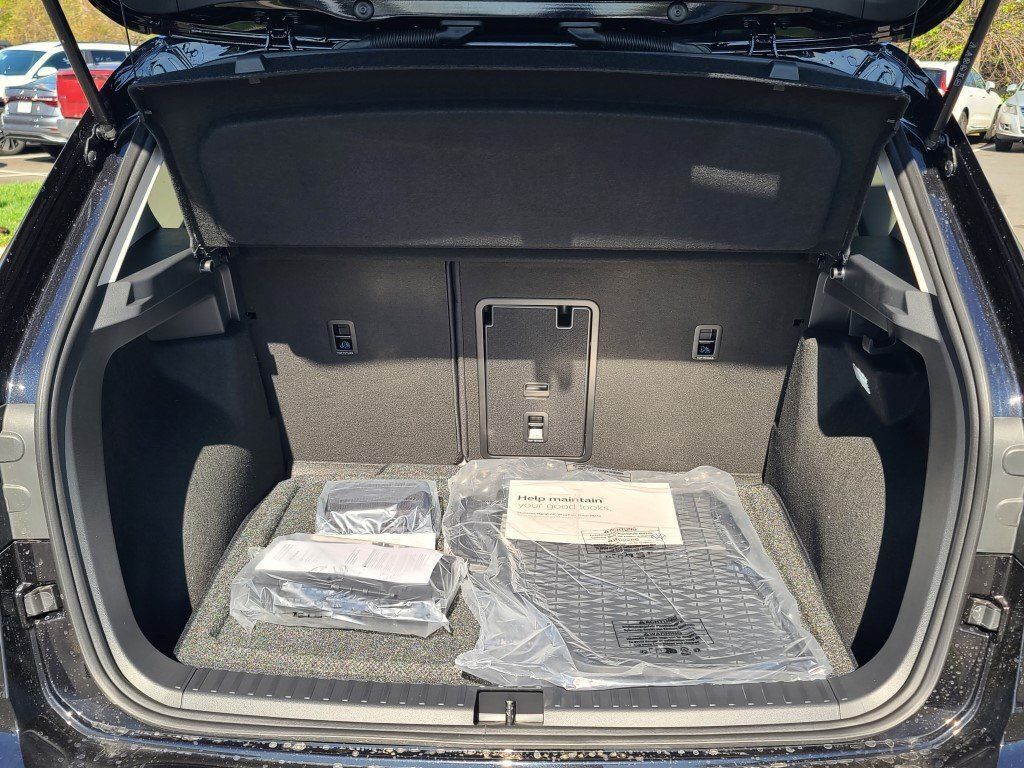 2025 Volkswagen Taos 1.5T SEL Springfield VA