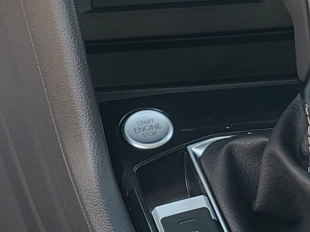 2025 Volkswagen Taos 1.5T SEL Springfield VA