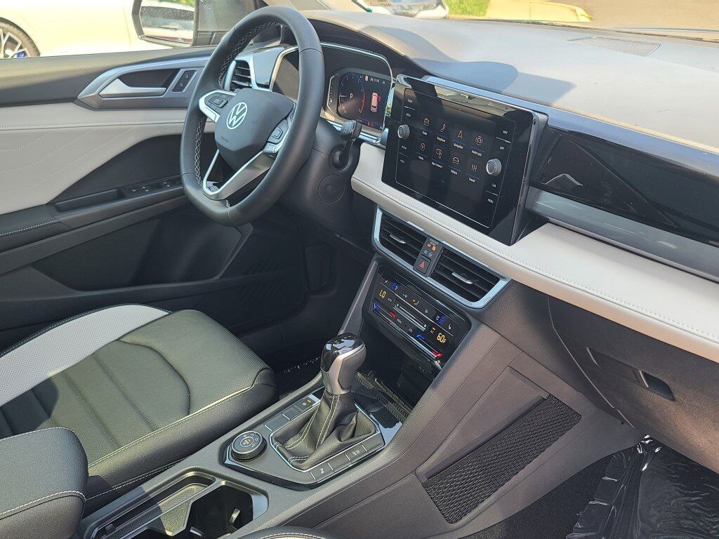 2025 Volkswagen Taos 1.5T SEL Springfield VA
