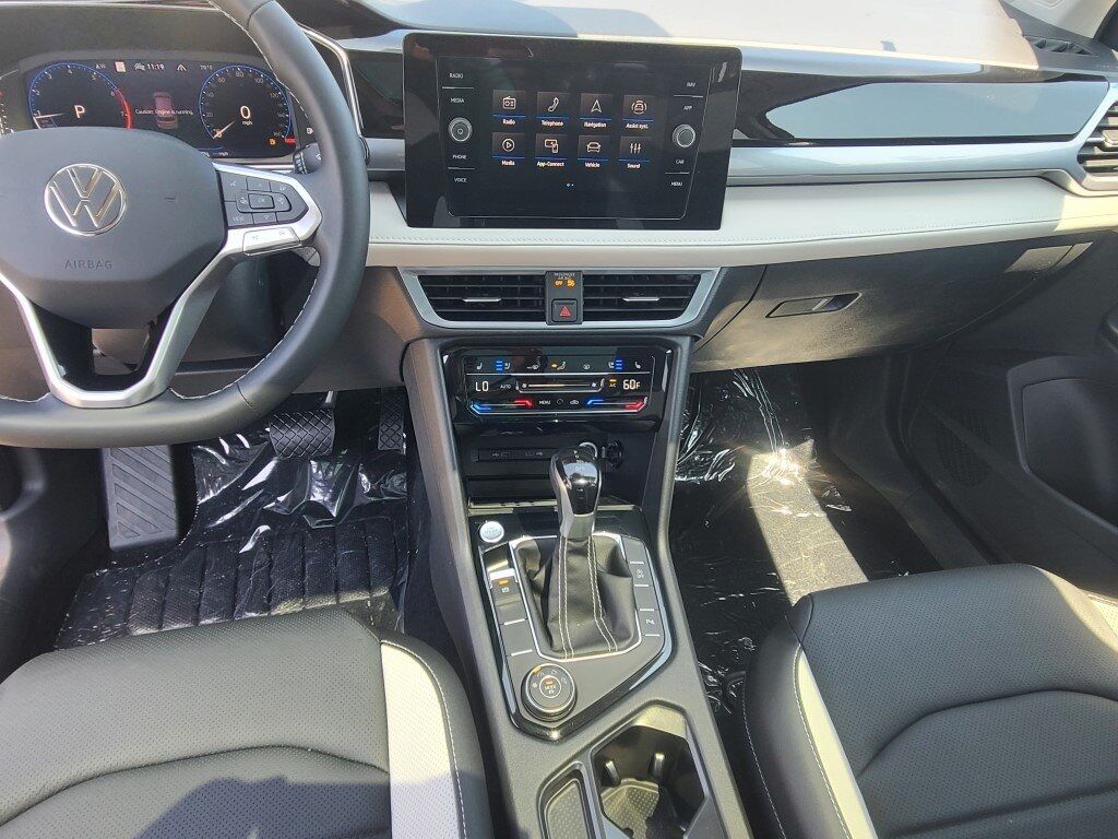 2025 Volkswagen Taos 1.5T SEL Springfield VA