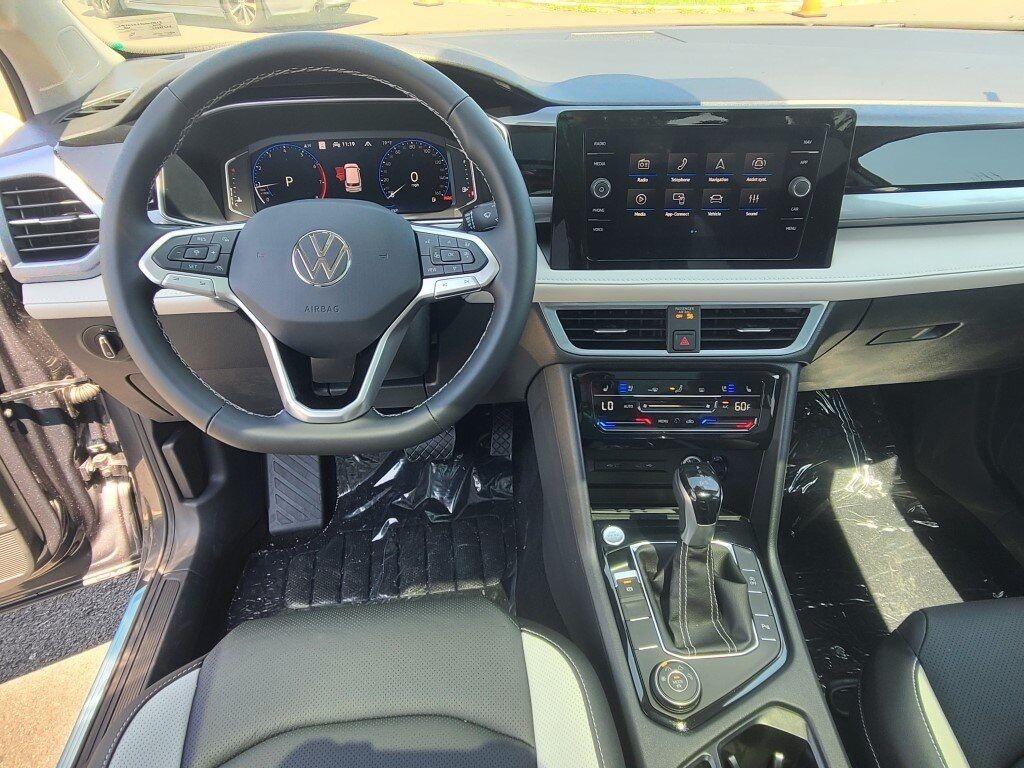 2025 Volkswagen Taos 1.5T SEL Springfield VA
