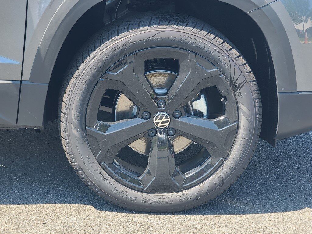 2025 Volkswagen Taos 1.5T SEL Springfield VA