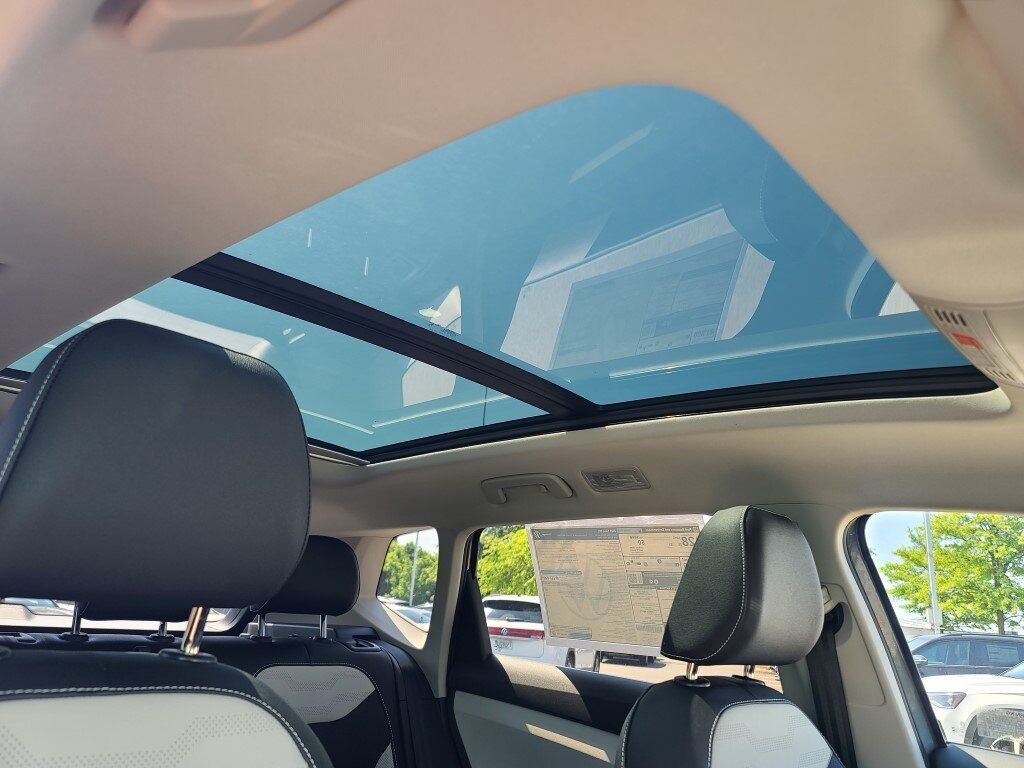 2025 Volkswagen Taos 1.5T SEL Springfield VA