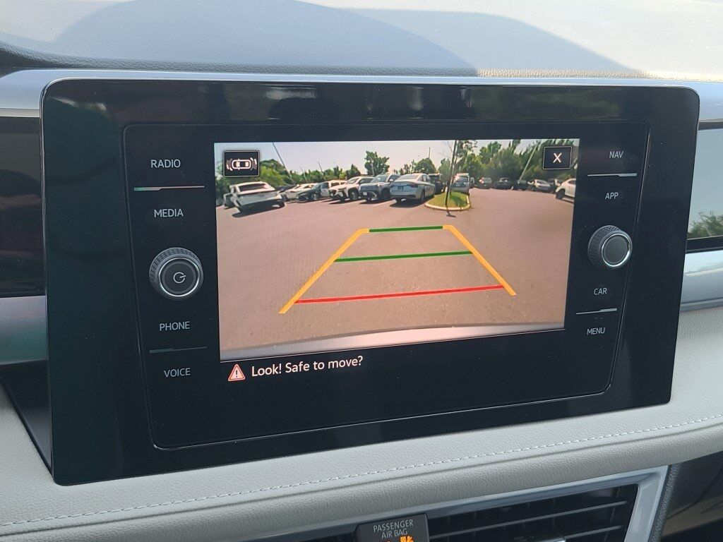 2025 Volkswagen Taos 1.5T SEL Springfield VA