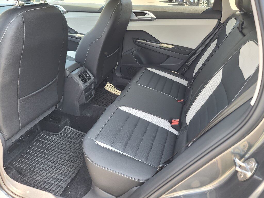 2025 Volkswagen Taos 1.5T SEL Springfield VA