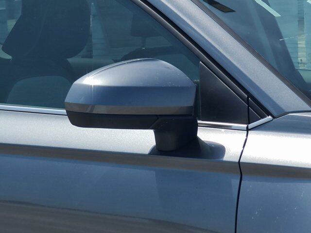 2025 Volkswagen Taos 1.5T SEL Springfield VA